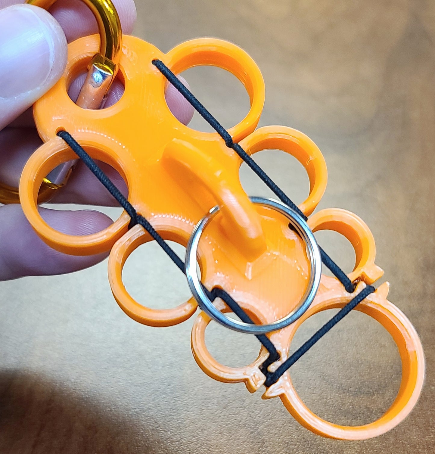 Knuckle Syringe Holder